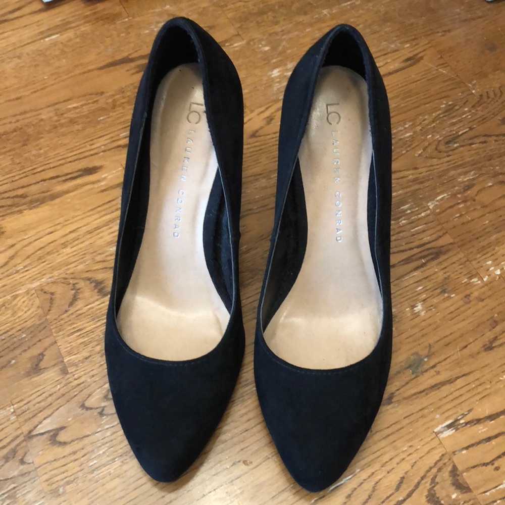 Lauren Conrad Faux Suede Pumps. Size 7 1/2.